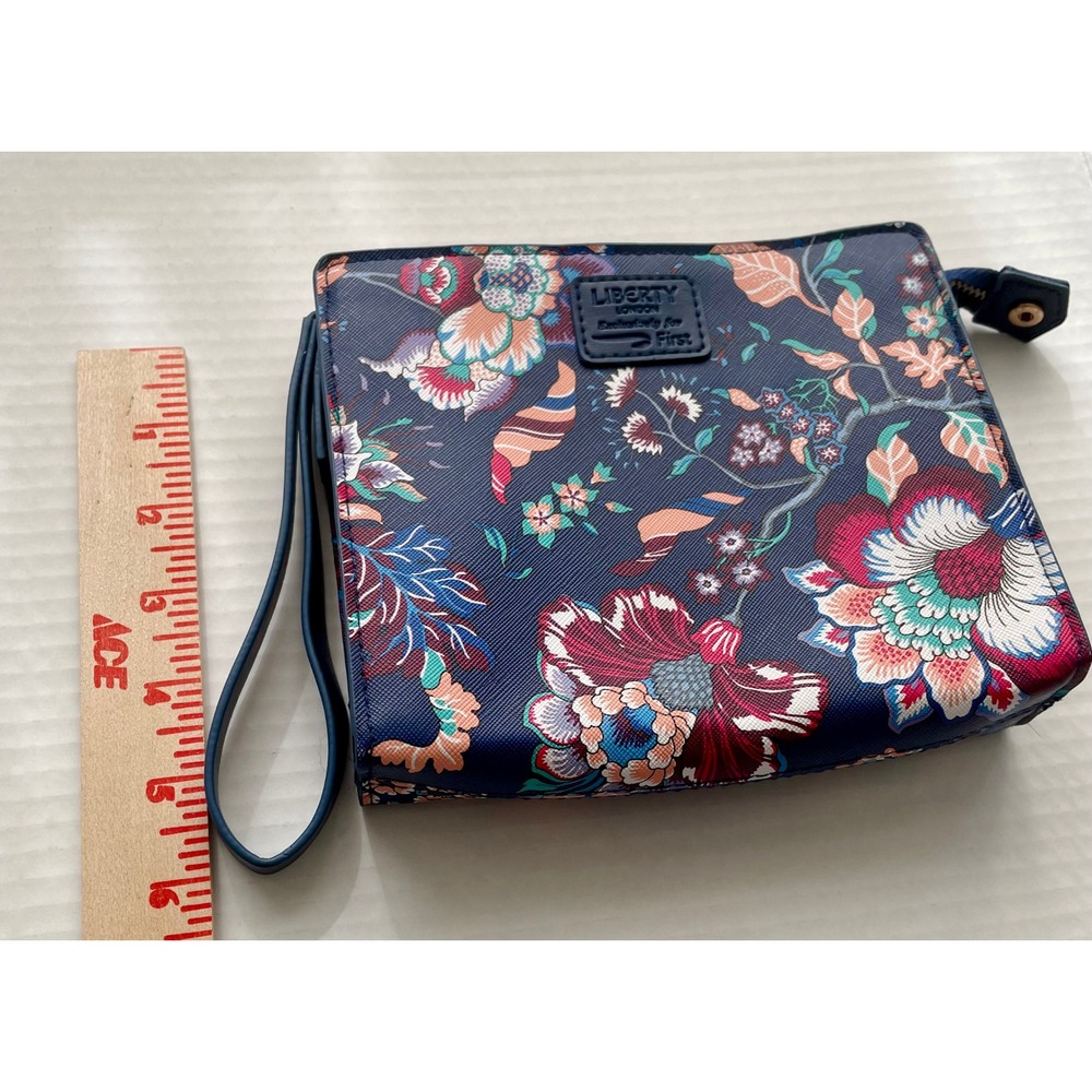 Liberty of London British Airways First Class Floral Wristlet Pouch Kit Bag - Picture 4 of 8